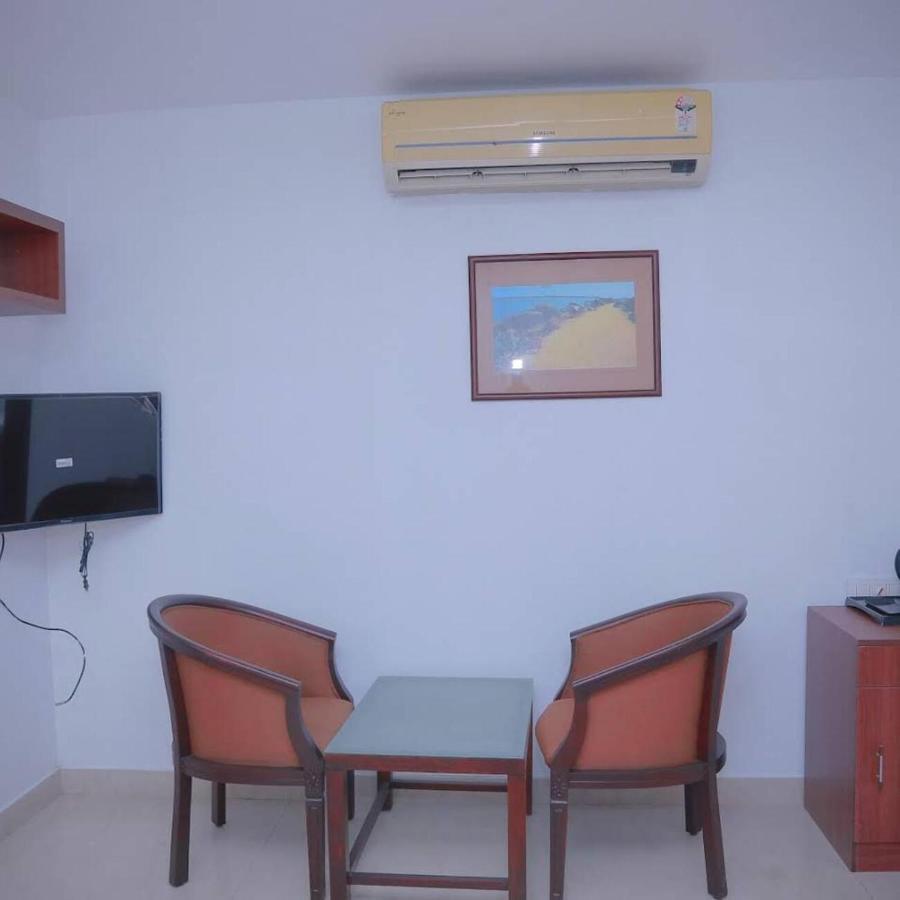 Redbell Suites Malapuram Malappuram Esterno foto
