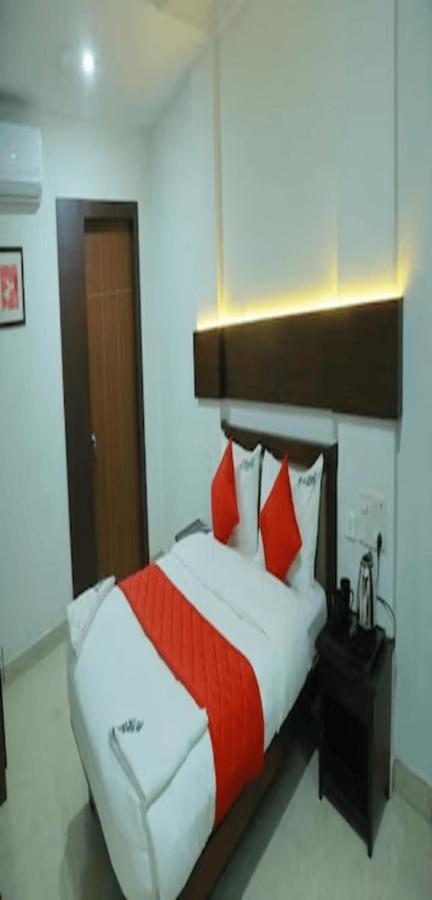 Redbell Suites Malapuram Malappuram Esterno foto